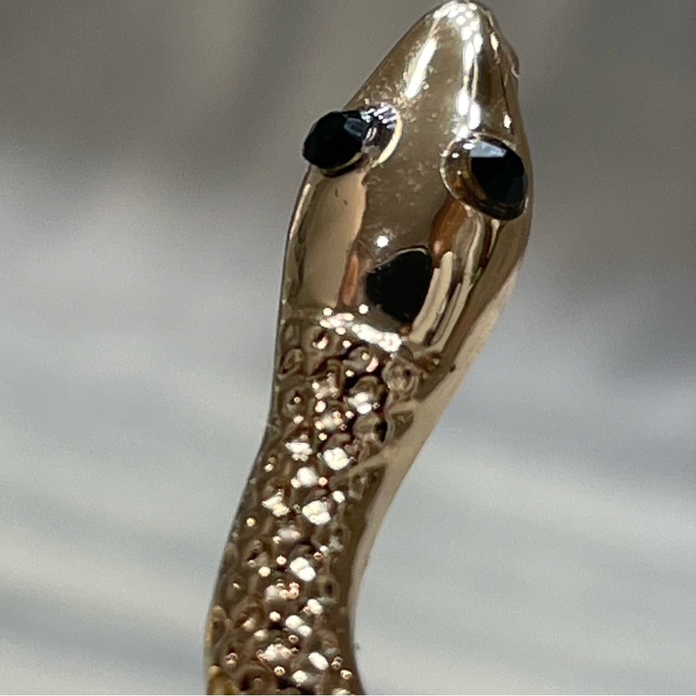 Unique Gold Tone Double Finger Snake Ring Size 7.75 Serpent Wrap Statement Ring - Picture 10 of 15